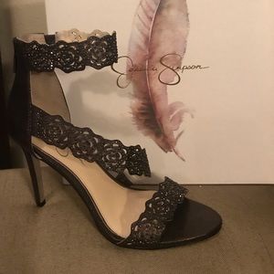 Jessica Simpson zip back heel